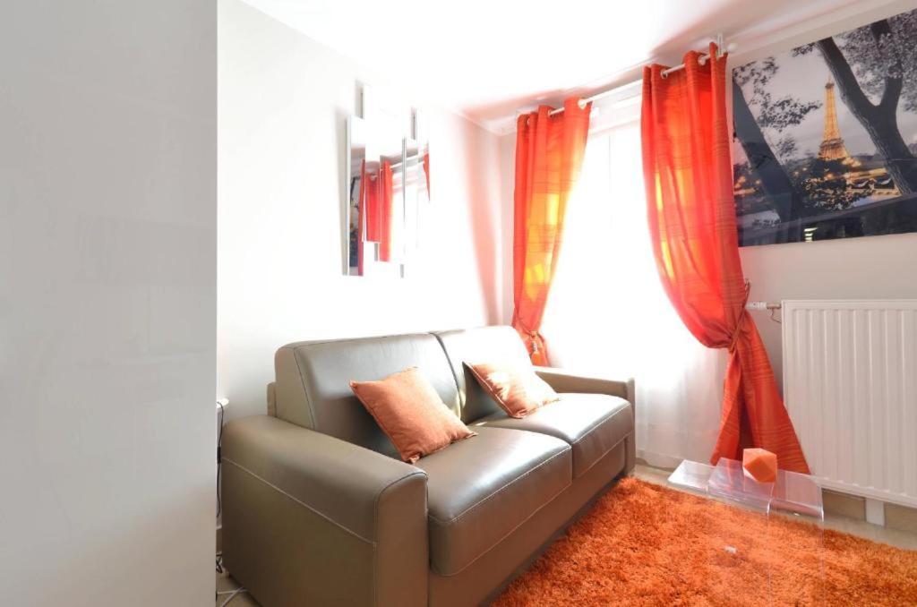 Orange studio Paris Serris Buitenkant foto